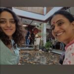 Nithya Menen Instagram – One year since 😘  Google made … @amrutasubhash @par_vathy @_its_me_caroline @anjalimenonfilms @padmapriya_offl @sayanoraphilip @archana_padmini @sandeshkulkarni.small.s @simply.nadiya @pampabis @maneshmadhavan