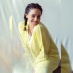Nithya Menen Instagram – some freshness 🍋

Photography – @shreyaksingh
Stylist – @sandhya__sabbavarapu
Outfit – @boohoo
Styling team – @rashmi_angara @thumu_bhavana
@mythri_g