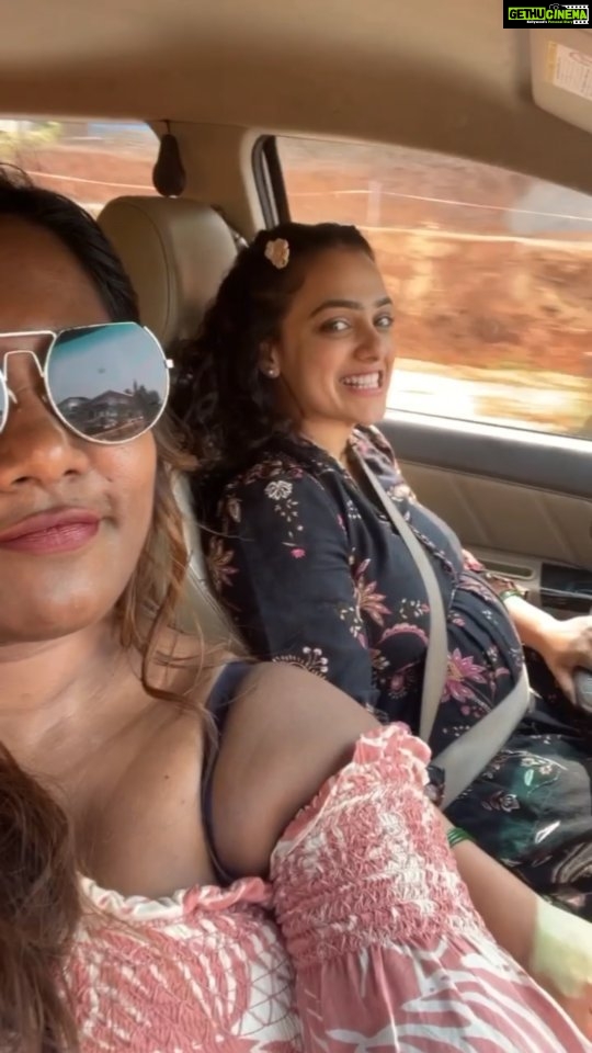 Nithya Menen Instagram - On our way to location FOR SHOOT... @sayanoraphilip @archana_padmini @amrutasubhash .. ♥️ Have you seen Four Pregnant Women in a car together ? :D I'm sure we shocked anyone who looked .. Edited by : @athulya_ashadam 🤘🏼