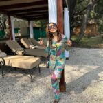 Niti Taylor Instagram – Life is not meant to be lived at one place.. Getting sun kissed in one of the most beautiful islands! 🛫 🏝️ 🌞
#africa #holidayinthewild #family#of#4.5M

Outfit: @athenalifestyle.in 
Styling: @styling.your.soul
Brand Pr: @socialpinnaclepr