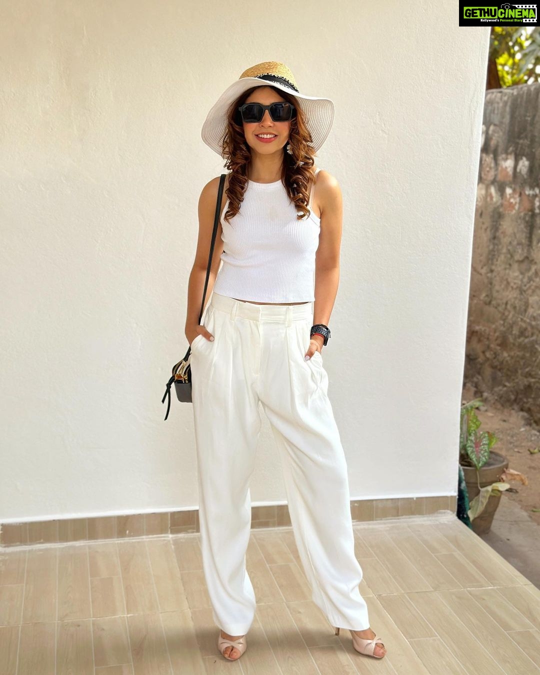Niti Taylor Instagram - Baby Girl🤍 #africa #allwhite #staybeautiful#babygırl