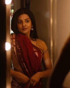 Nivedhithaa Sathish Instagram - I'm a lookalike of my papa but sometimes I see my mother in my eyes, and I love that.

Shot by - @madras_ponnu you’re god sent, my love. ♥️

Saree - @izhai_thestore
Hair by - @hemalathahairandmakeup