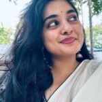 Nivetha Thomas Instagram - Konjam ukkaaru ma