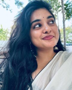 Nivetha Thomas Instagram - Konjam ukkaaru ma