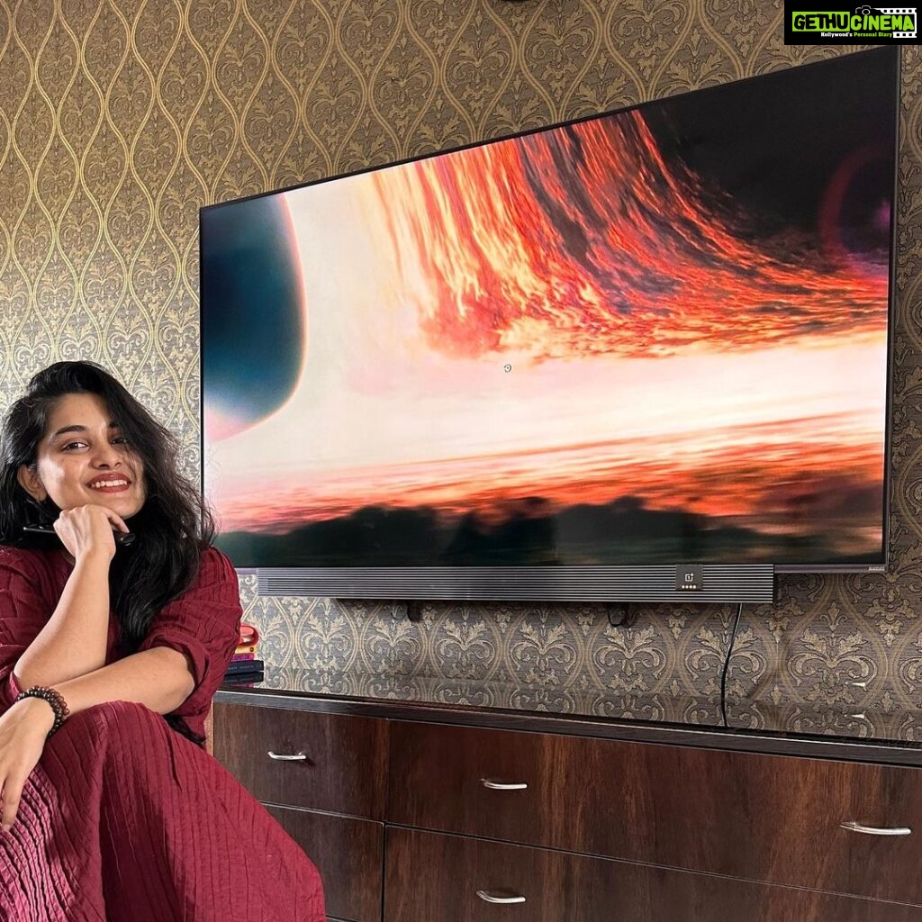 Nivetha Thomas Instagram - No matter how many times….This film always leaves me feeling the same. Love and sheer beauty!! #oneplustv65q2pro #imaginationandintelligence Oh and btw - it’s my 22nd Interstellar watch