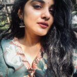 Nivetha Thomas Instagram - If reading between lines is same as clicked between poses.