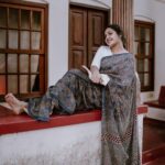 Noorin Shereef Instagram - Saree + Smile = you melt🦋🍂 Wearing @klumbyprajinajaanaki Photo @arun_sathyan_n Styling @ashi_ashz