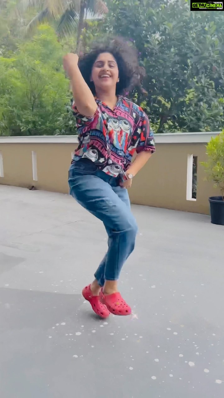 Noorin Shereef Instagram - Just another happy Dancing time😎