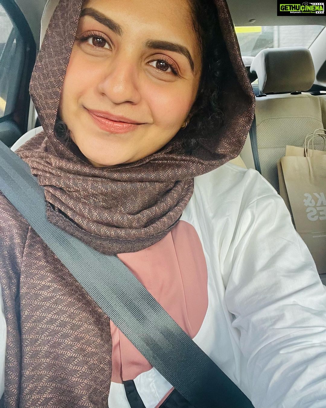 Noorin Shereef Instagram - Just over here acknowledging the good I already have in my life.✨