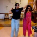 Noorin Shereef Instagram - A reel with the Birthday Girl💗 . . #instagram #instagood #reels #viralvideos #reelstrending #reelitwithnoorin #ReelItWithNoorin #reelsinstagram #reelkarofeelkaro #reelitfeelit #noorinshereef