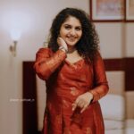 Noorin Shereef Instagram - 🫠 📸 @arun_sathyan_n 👗 @ahamboutique