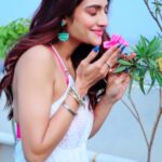 Nusrat Jahan Instagram – তুই মিশে যা আমার কল্পনায় ❤️