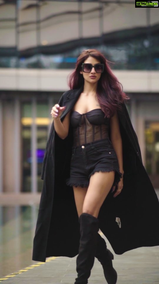 Nusrat Jahan - 50K Likes - 2023 just few steps awayš¶āāļø
#swag #instamood
Look by @kiara_sen111
Mkup @brushofpritam
Hair @pritha_dutta_official
Video @dipankardasinsta
Edit @sahilrocxtar1
Location @novotelkolkata