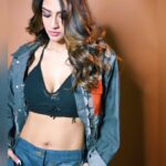 Nusrat Jahan Instagram - Burnin’ 🔥 up ur feed #instapost #trendingreelsvideo #instareels #fridayvibes #style