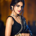 Nusrat Jahan Instagram - 𝓙𝓪𝓪𝓷 - 𝓮 - 𝓖𝓱𝓪𝔃𝓪𝓵