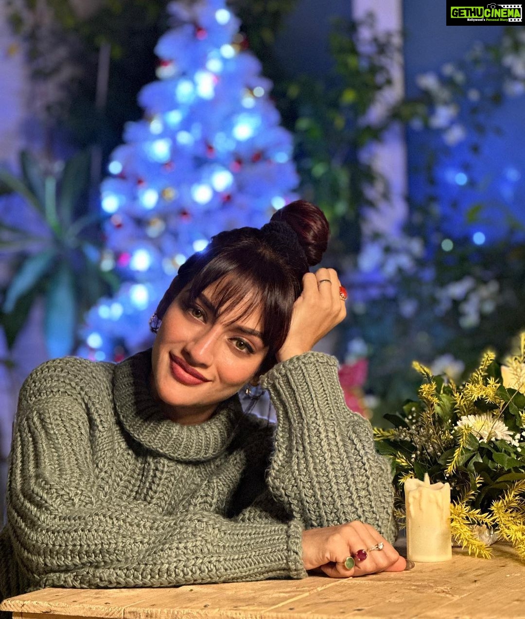 Nusrat Jahan - 49.7K Likes - Christmas Evening wishes ā„ļø
MERRY CHRISTMAS š