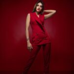 Nusrat Jahan Instagram - Can’t get over Red..!!! #colouroflove #red #ootd #monday #instapic #instafashion