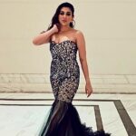 Oindrila Sen Instagram - Will u be my NOTHING 😉 . . . . . . . . . . . . . . . . Outfit @kommalsood Earring @zevalry Hair @sarmistha1992 Mua @sayantadhali Stylist duo @thankgod_itsfashion @sizaa92 Assisted by @isuvosri13 Team @arkaloves @being_prasun Event @filmfare