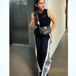 Oindrila Sen Instagram - When ur sis is eveready 📸 @ushasi_b u r not 🤥 Happy weekend