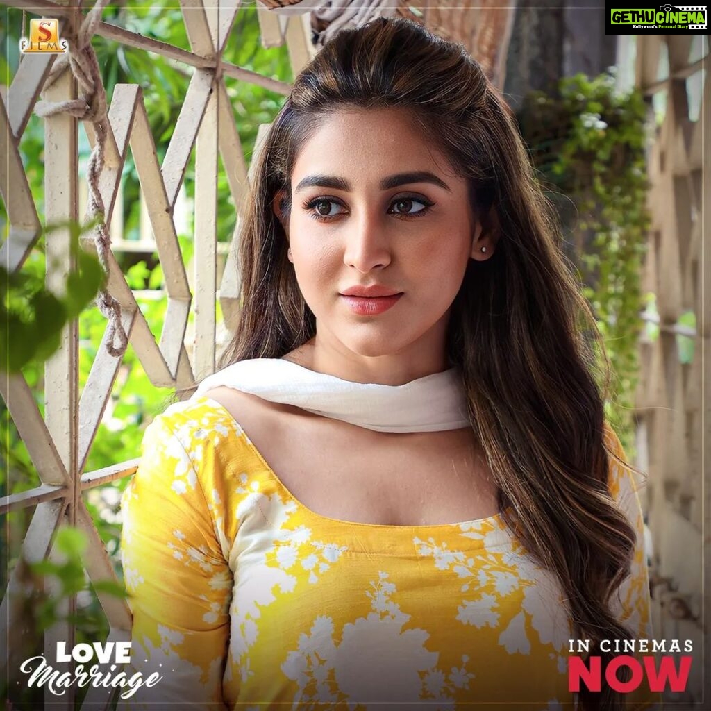 Oindrila Sen Instagram - 💛 #LoveMarriage Now Running at your nearest cinemas 😃 Book your tickets now : Link in Bio ⬆️