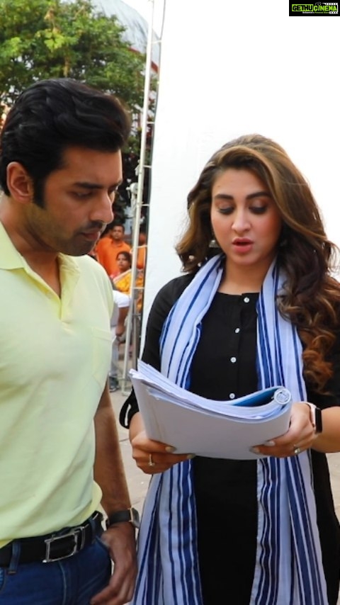 Oindrila Sen Instagram - মজার সিনেমার শুটিং-এর ফাঁকের Fun-টান! #BehindTheScenes #LoveMarriage #InCinemasNow Book your tickets here : #LinkInBio @nispalsingh #RanjitMallick @ankush.official @love_oindrila @adhyaaparajita #SohagSen @souviksavvyg & @pbchaki