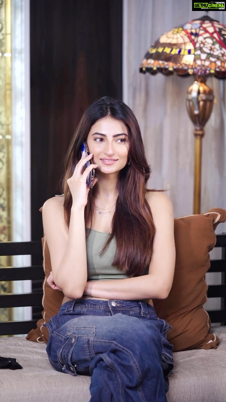 Palak Tiwari Instagram - No superstitions when it comes to @dineout_india! An excellent treat: Get Flat 50% off your dinner bill during the Swiggy Dineout Great Indian Restaurant Festival. You can also avail an up to 15% off using @hdfcbank credit cards! No membership is required! Book your deal on the Swiggy app now! #SwiggyDineoutGIRF #ad
