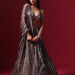 Palak Tiwari Instagram - 🪐 @sjframes @makeupnhairbyankita @rahul_sharma221 @stylingbyvictor @sohail__mughal___ @vvanivats @aquamarine_jewellery Assisted by @styleby_antara Styling intern @janvijain123