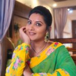 Pallavi Ramisetty Instagram - Dreaming 💛💚 Saree @ethnicdesigners8 📸@ku.mari2750 . . . . . . . . . . #positivity #love #workingstill #attarintikidaredi #krishnaveni #mukundh