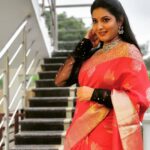 Pallavi Ramisetty Instagram - Let ur attitude attract someone , becz beauty is not a lifetime asset . Jewellery set @adc_fashions #attarintikidaredi #krishnaveni #sareelove #beatifulclimate #spreadlove #instagram #pallaviramisettyofficial