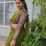 Pallavi Ramisetty Instagram - 🍃 Wearing @takshitha_couture_ #newlook #attarintikidaredi #krishnaveni #etv #serial #shootmode #triednewlook #newstyle #takshithacourture #thankyou #instalove #feelgood #love #positivity #peace #followme #fansforever