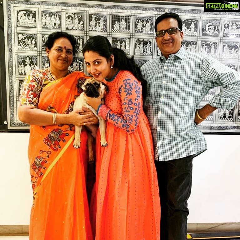 Pallavi Ramisetty Instagram - Wishing you Happy marriage anniversary mummy and dady 👨👩👧 @naguramisetti @lalitha3906 Love you somuch