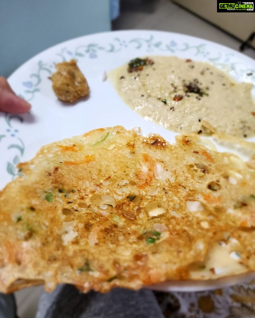 Pallavi Ramisetty Instagram - Rawa dosa made by my amma with lots of love ❤️ @lalitha3906 #happysunday #sundayspecial #rawadosa #momslove #yummyfood #pallaviramisettyofficial Home Home Sweet Home :)