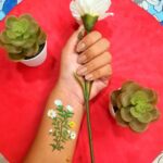 Pallavi Ramisetty Instagram – :-) painted on my hand 🌿🌼
Love doing painting when i feel bored 
.
.
.
.
.
.
.
.

.
#painting #art #lovedoingpainting #hobby #flowers #geens #creative #dowhatyoulove #🍃 #pallaviramisettyofficial Home Sweet Home