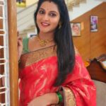 Pallavi Ramisetty Instagram - The joy of dressing up ! 🍁 Jewellery @pearls_speaks 😊 #helloinsta #summervibes #shoottime #papemajeevanajyothi #starmaa #jyothamma #pallaviramisettyofficial
