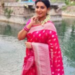 Pallavi Ramisetty Instagram - Whatever you do, do it Gracefully . . . . Beautiful jewellery @jewelleryforher3 #templescenes #papemajeevanajyothi #begood #bepositive #keepsmiling Balaji Temple