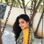Pallavi Ramisetty Instagram - Swinging..... #happyweekend #helloinsta #posing #positivity #gratitude #begrateful #bekind #love