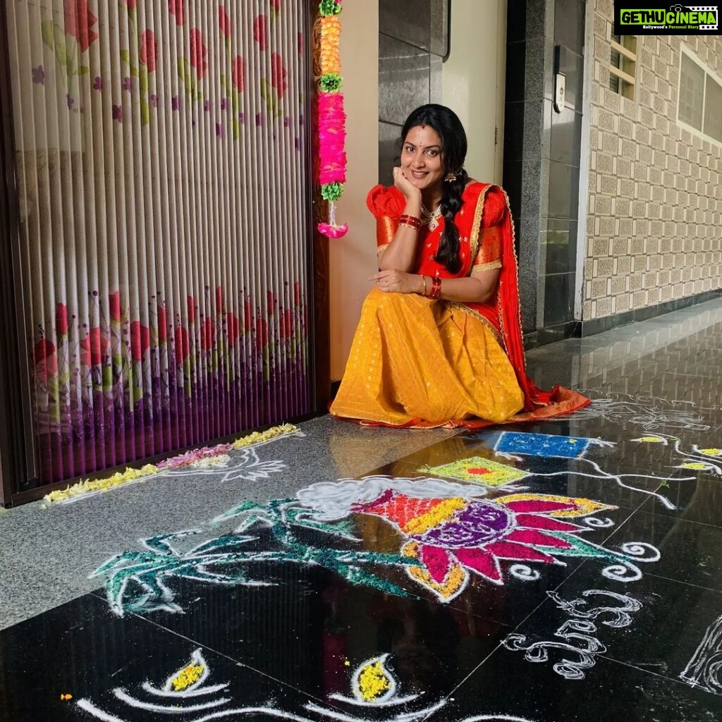 Pallavi Ramisetty Instagram - మీకు, మీ కుటుంబానికీ సంక్రాంతి శుభాకాంక్షలు 🌾 #happysankranti #pongal #festivalsofindia #2022