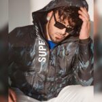 Paras Chhabra Instagram - Jacket:- @superdryindia Pants:- @hm Tshirt:- @innersaints Shoes:- @balmain Stylist:- @mandydebbarma 📸 @arpitdop