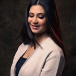 Parineeta Borthakur Instagram - Random thoughts... Shot at home by @abyjitphoto . . . . #ParineetaBorthakur #indianactress #indianactor #thoughts #homephotography