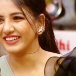 Pavani Reddy Instagram - First female contestant to be saved from eviction for 10week nominations ❤️ Thank you so much to each and every supporter ❤️🙏🏻 Only two weeks left to make her lift the trophy 🙏🏻 Keep Showering your love and support ❤️🙏🏻 #biggbosstamil #pavanireddy #pavni #vijaytv #thankyou #happy #blessed #keepsupporting