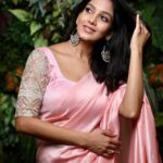 Pavani Reddy Instagram - Being happy never goes out of style☺️❤️ Wearing : @labelswarupa 😊 #biggboss #tamil #happy #smile #starvijay #pavanireddy #pavni #positivevibes #peace #love