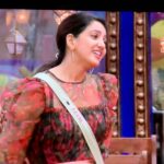 Pavani Reddy Instagram - Zara Zara ❤️ Her Voice ❤️ #biggboss #tamil #biggbosstamil #pavanireddy #pavni #starvijay #vijaytelevision #disney #hotstar #sing #happy #soul ❤️