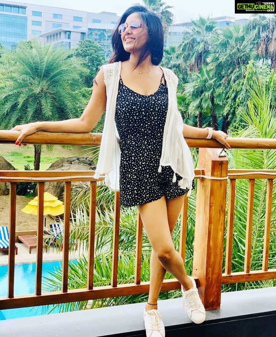 Pavani Reddy Instagram - A million DREAMS are keeping me AWAKE😇😇 #dream #happyme #lovemylife