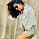 Pavani Reddy Instagram - Happiness Depends Upon Ourselves 🥰✌️ #being #happy #smile PC : @anu_anushachowdary ❤️