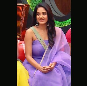 Pavani Reddy Instagram - 💜💜💜 👗 : @labelswarupa Earrings : @shoptoupgrade #biggboss #bb5 #biggbosstamil #pavanireddy #starvijay #vijaytv #purple #love #cute Chennai, India