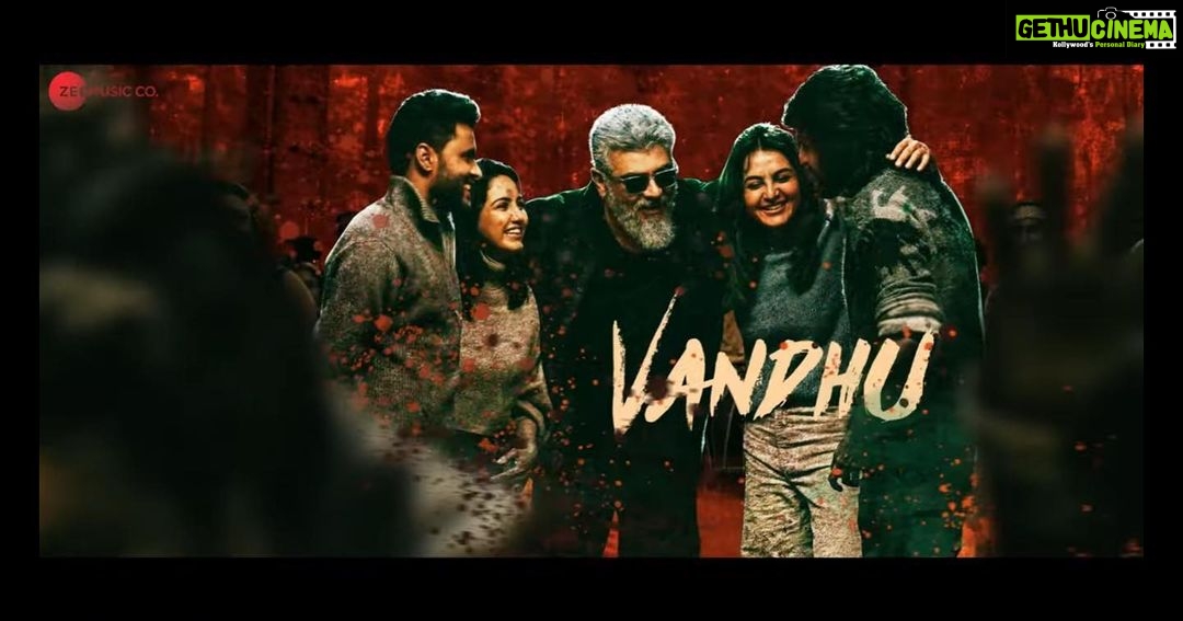 Pavani Reddy Instagram - And the wait is over 🤩🤩CHILLA CHILLA song is out thanks to each and everyone 🙏🏻🙏🏻 #ak #chillachilla #thunivu #nogutsnoglory