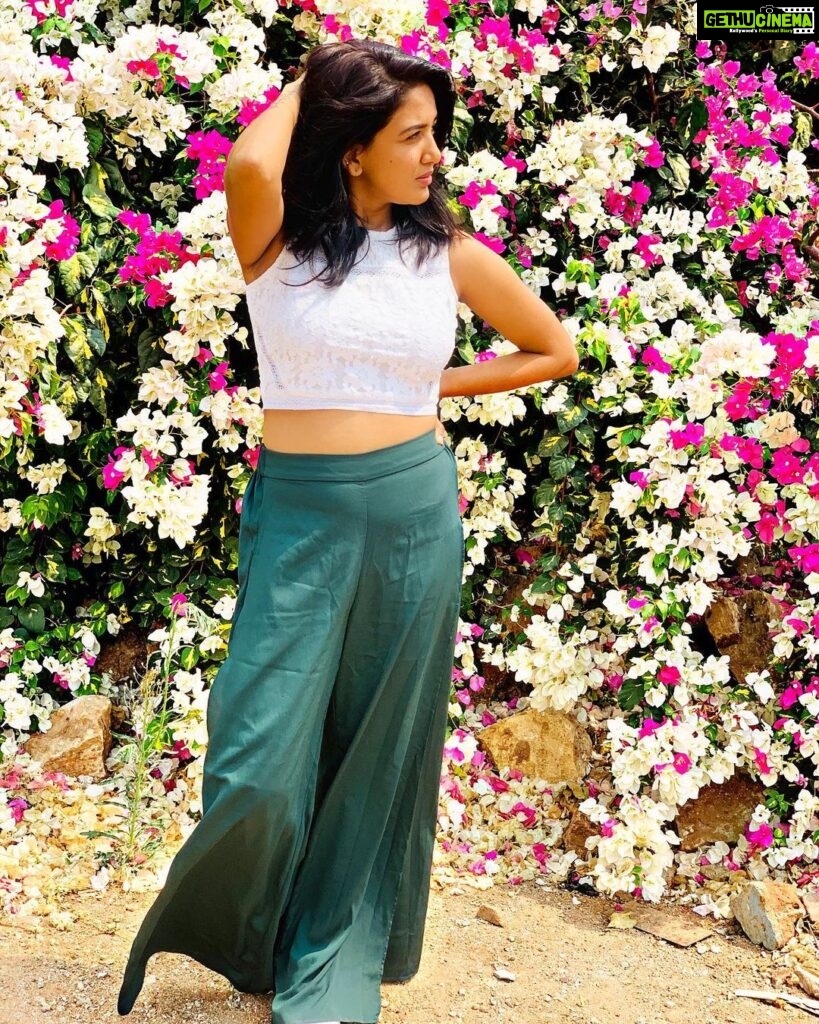 Pavani Reddy Instagram - 🤩🥰😍 #picoftheday #green #love #picture #perfect #nature #beautiful #happy #smile #flowers #live #laugh
