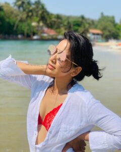 Pavani Reddy Instagram - Love yourself 🥰🥰🥰 PC : @anu_anushachowdary 😍 #good #wild #free #goodvibes #happy #love #live #smile #goa #work #mode #being #me