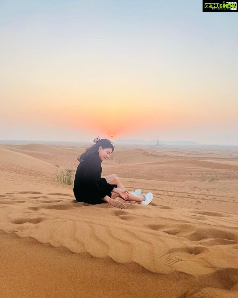 Pavani Reddy Instagram - In the pure clean atmosphere, in the silence- there you can find yourself ❤ #dubai #desert #dairies #metime