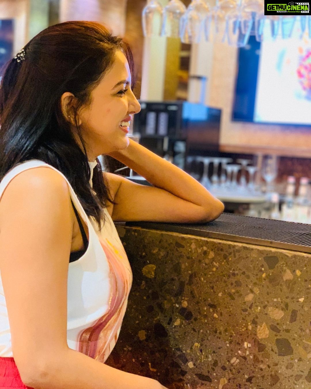 Pavani Reddy Instagram - Beautifully broken 🥰❤️ Swipe left 👈🏻👈🏻 PC : @anu_anushachowdary 😍 #love #picoftheday #positivevibes #beautiful #happy #smile #instagood